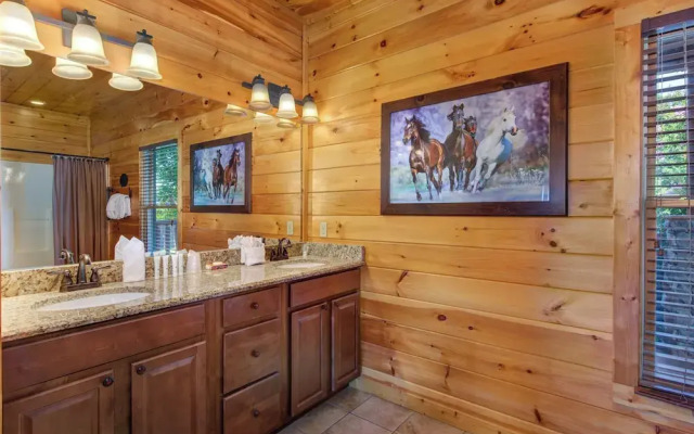 Dancing Bear Lodge