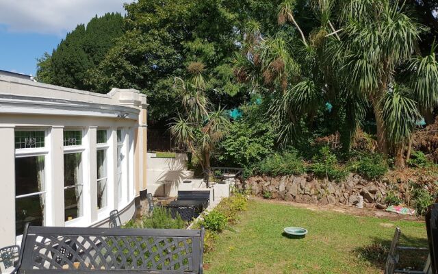 The Sherwood Palm Hotel, Torquay Beach