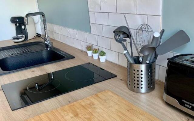 LE DUMON 4 - Studio NEUF LUMINEUX CALME - WiFi - GARE 200m