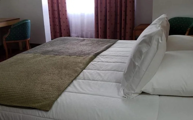 Hotel Gavina Express