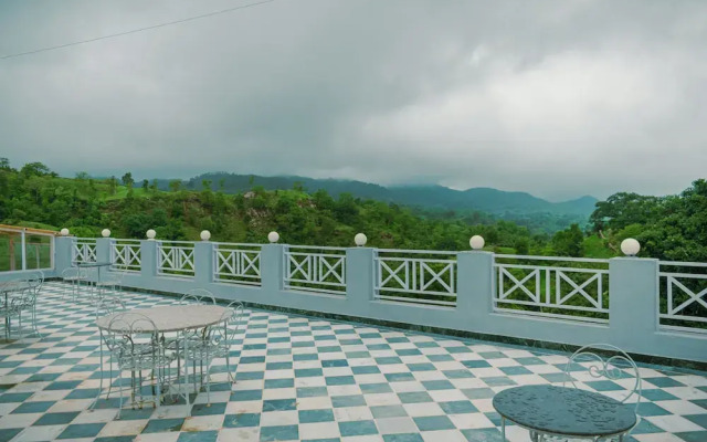 The Sky Imperial Pavoreal Jungle Resort