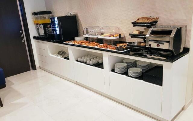 Porto City Hotel