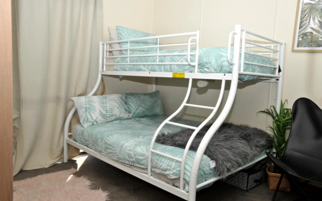 Investigator Beach Breeze Apartments U3