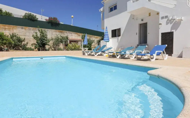 Apart Quinta dos Martins - swimming pool - BY BEDZY