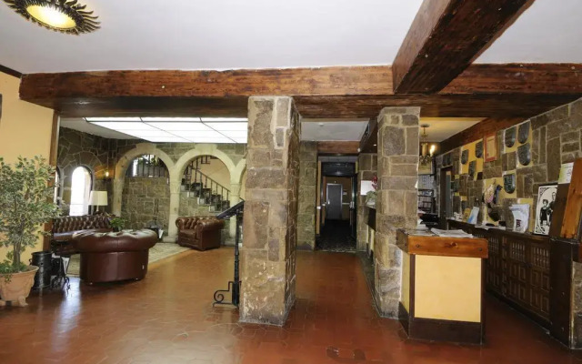 Hotel Leonor Miron