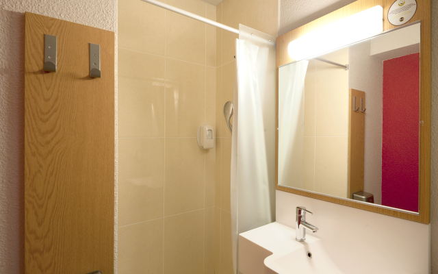 B&B HOTEL Grenoble Centre Alpexpo
