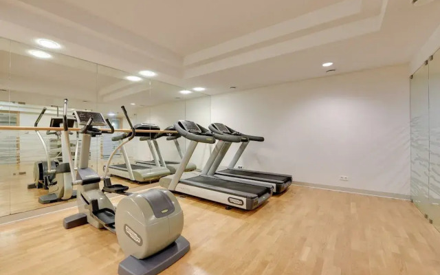 Waterlane Riverside SPA, Pool & Gym by Downtown Apartments