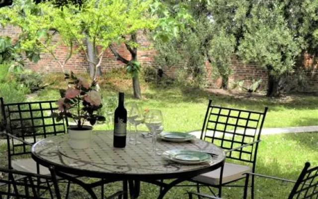 Beach City Pearls Apartments