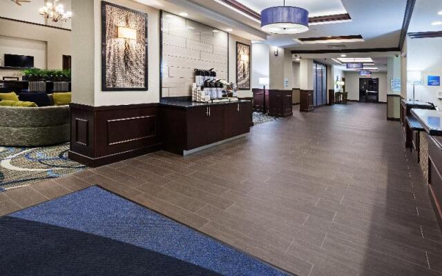 Holiday Inn Express and Suites Glenpool Tulsa Sout
