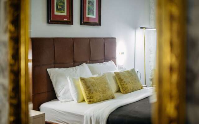 Central W Apartment and Rooms by DuHomes