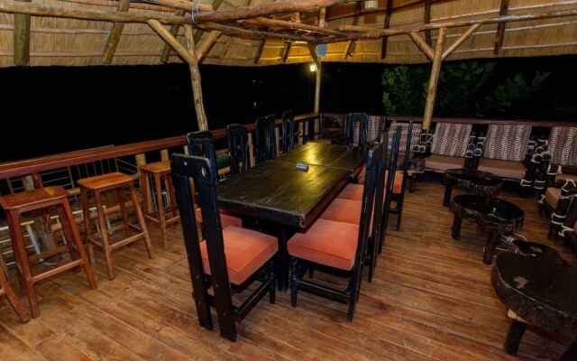 The King Fish Beach Hotel