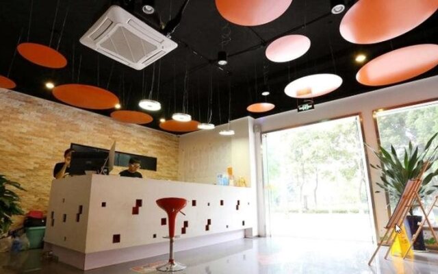 Pod Inn Nanjing Southeast University Chengxian College Subway Station