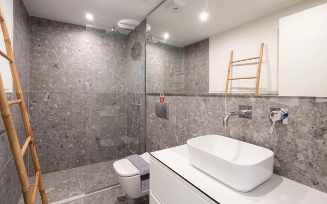 LIV Athinum 1 - Luxury Apartment 3A