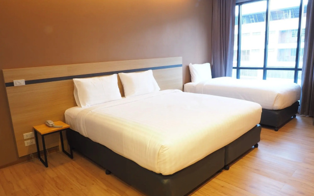 Sans Hotel