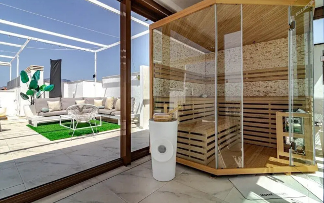Lms48- Roof Terrace, Jacuzzi & Sauna