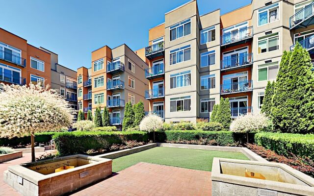Modern 1br W/ Pool, Spa & Rooftop Deck 1 Bedroom Condo