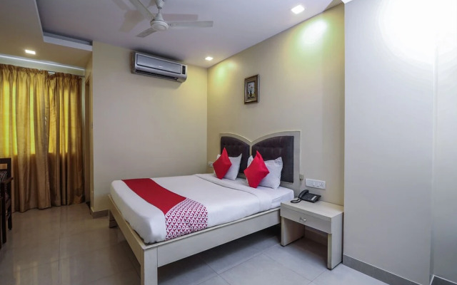 OYO 1076 Hotel Tourist Palace