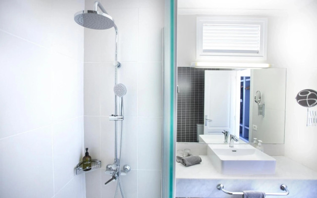 Coral Suites & Spa
