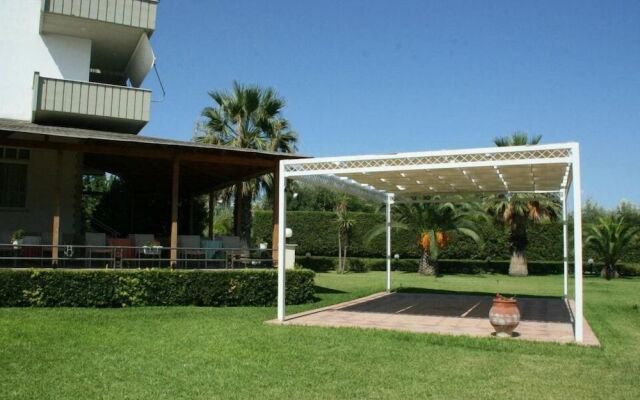 Batis Hotel