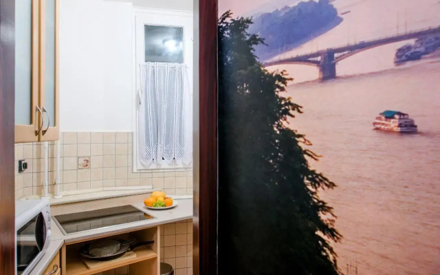 FREE PARKING, AC, WIFI apartment in the center