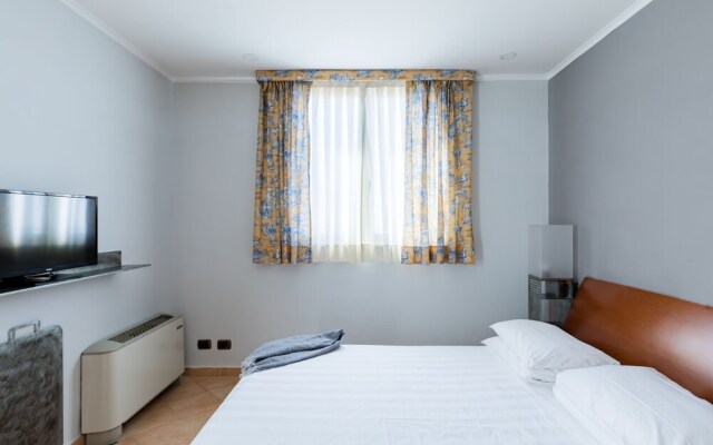 Crosti Apartments