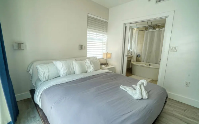 Private Apartment at the Congress