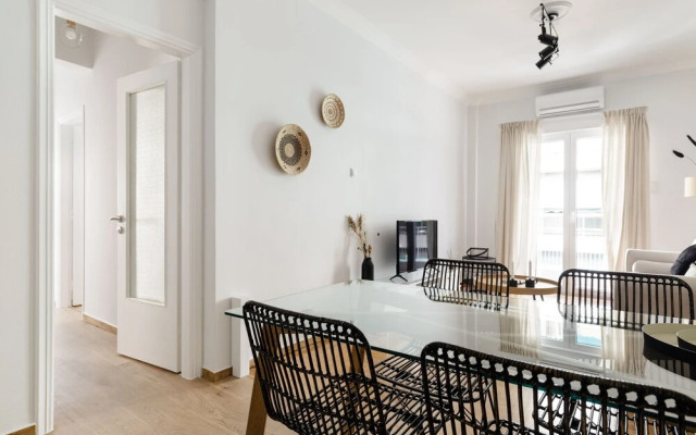 UPSTREET Urban 2BD Apartment in Koukaki
