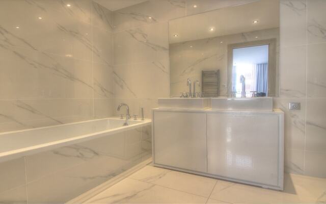 Luxurious 3 Bedroom Apt at La Croisette