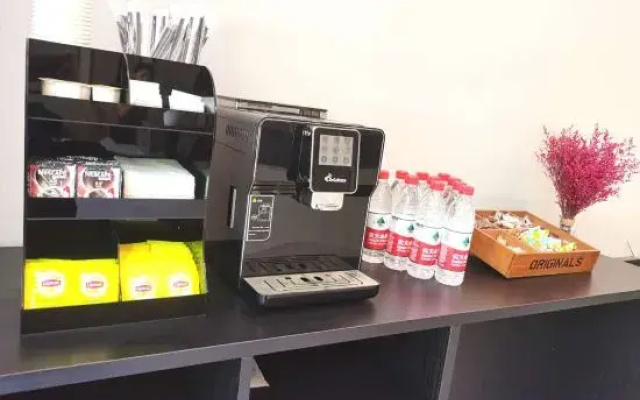 Home Ease Hotel (Longhua Xingzhou Plaza Store)