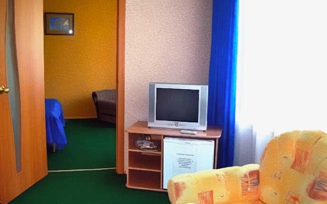 Номер люкс с 2 односпальными кроватями — фото 4