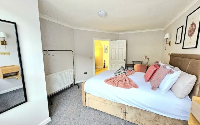 Warm & Cosy Home in Glasgow