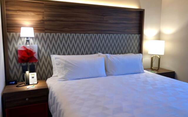 Holiday Inn Hotel & Suites Monterrey Apodaca Zona Airport by IHG