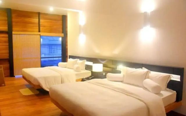 Manuka Hillwood Hotel