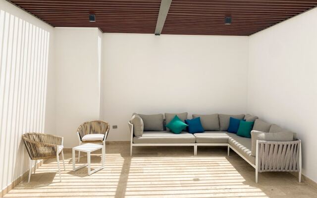 CASA DOS ABEJAS by Serenada