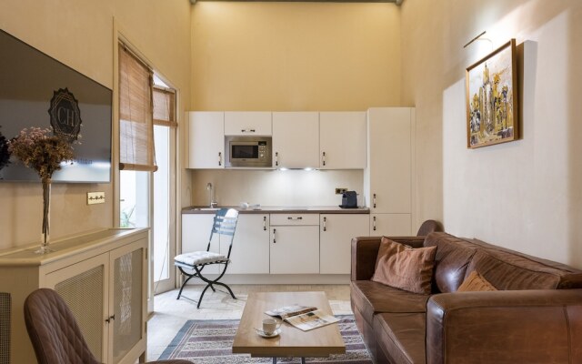 CH Apartments Rooftop Terrace