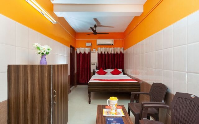 OYO 23455 Varsha Residency
