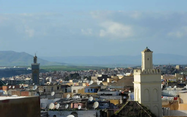 Riad Atika Mek