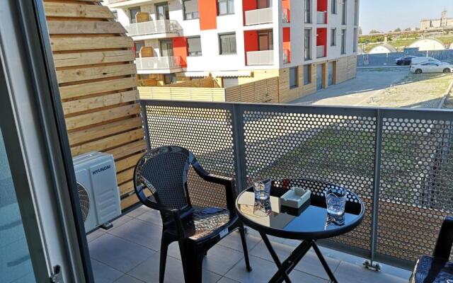 Ared-Atrium Mall ChrysFlatty 3 Premium apartment 60mp