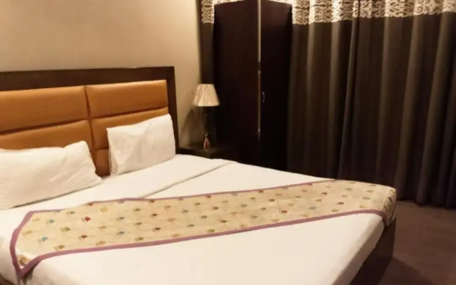 Hotel Versa Apartment and Lodges Lahore