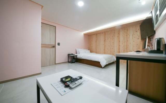 Noryangjin N.Stay