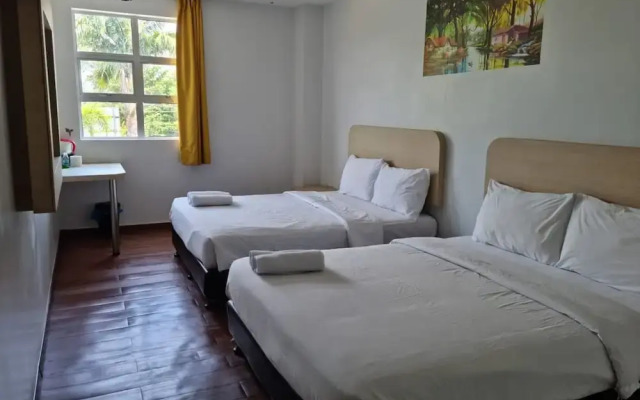 OYO 90901 Santai Morib Hotel