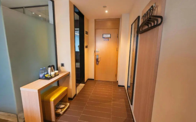 IU Hotel Zhengzhou Wenhua Road Sanquan Road Branch