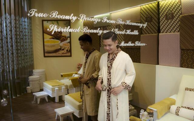 HARRIS Suites fX Sudirman