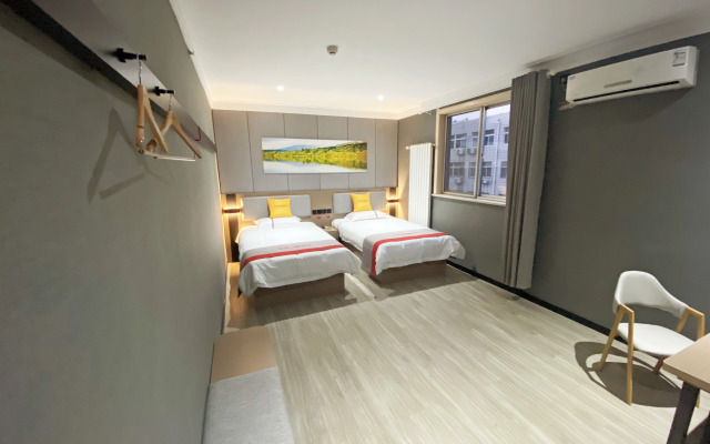 Junyi Chain Hotel (Zouping Huangshan San Road)