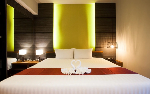 The Glory Gold Hotel