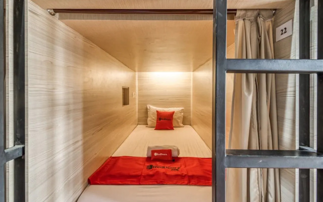 Sugeng Rawuh Aliya Hostel by RedDoorz