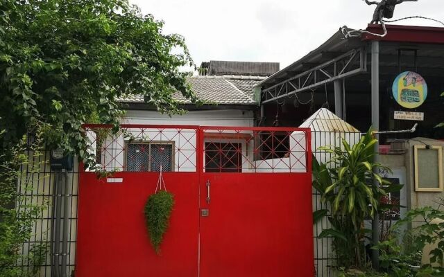 Yiyi Homestay