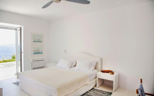 Seafront Villa Paros 3 Bedroom Luxury Villa With Pool
