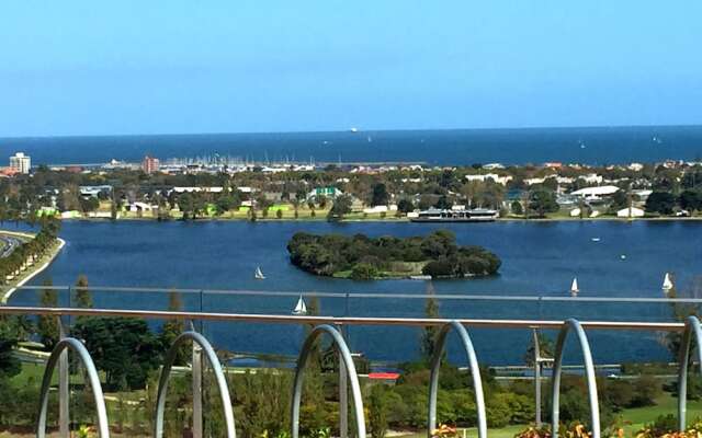 Apartments Melbourne Domain – St Kilda Road
