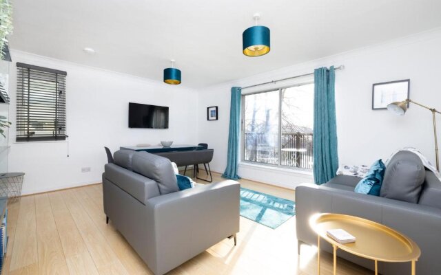 ALTIDO Bright 3-bed flat overlooking The Clyde